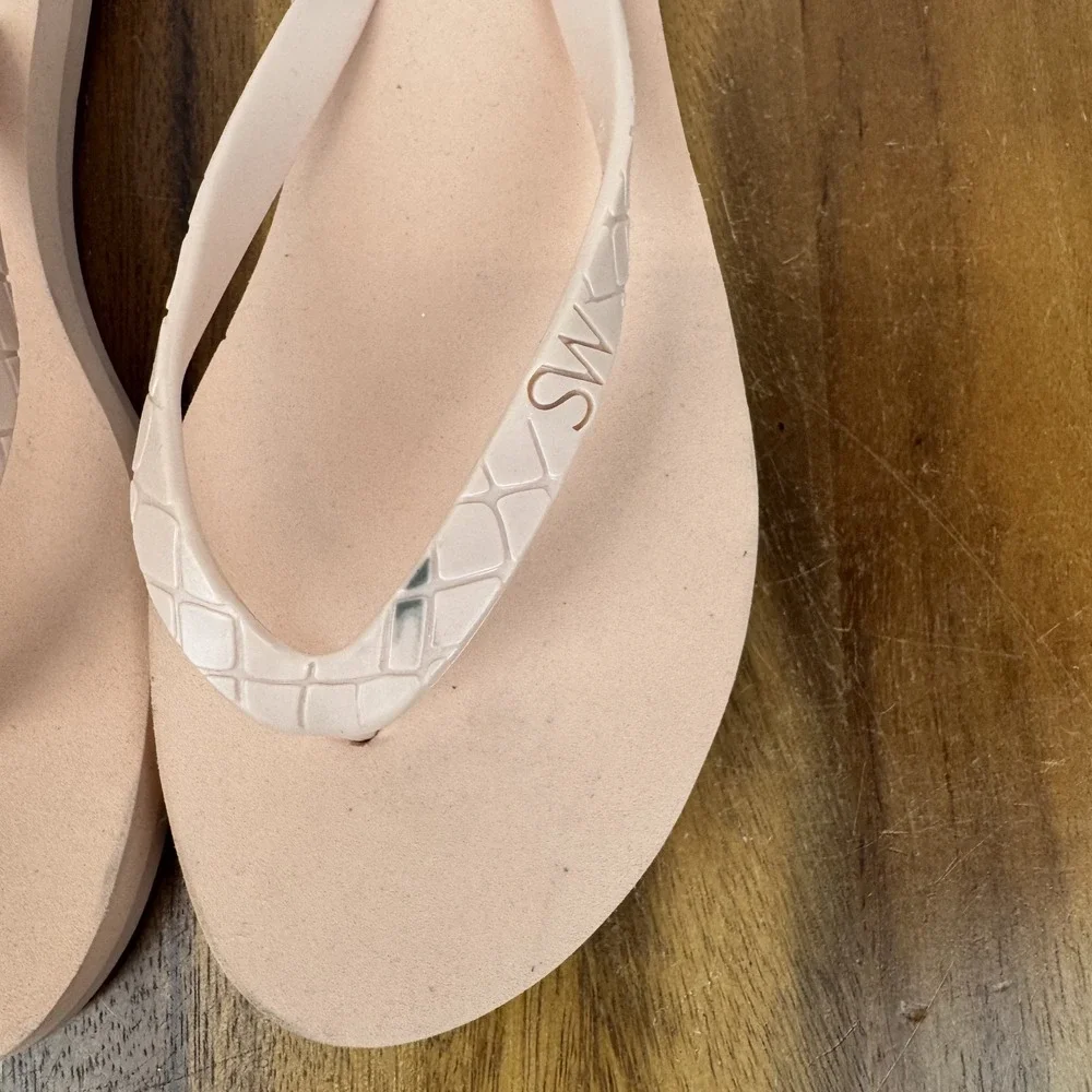 New Womens Stuart Weitzman Pink Embossed Slip On Flip Flops Thong Sandals Size 6